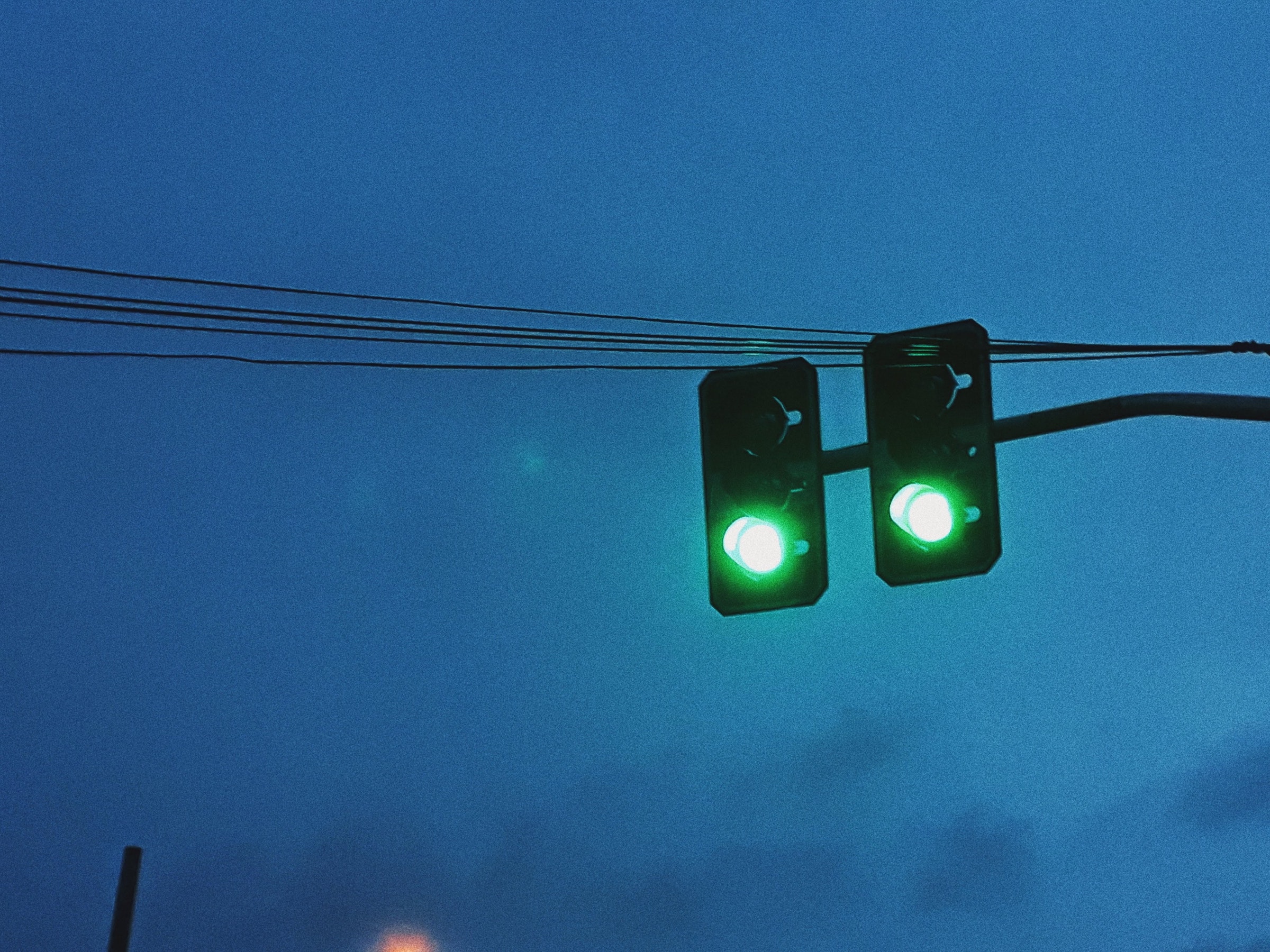 Luces verdes - Foto de Raphael Brasileiro de Pexels