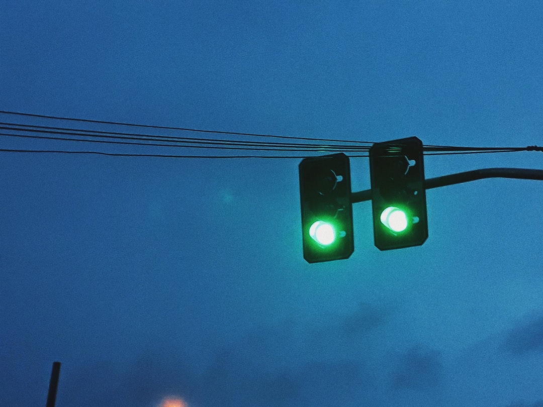 Luces verdes - Foto de Raphael Brasileiro de Pexels