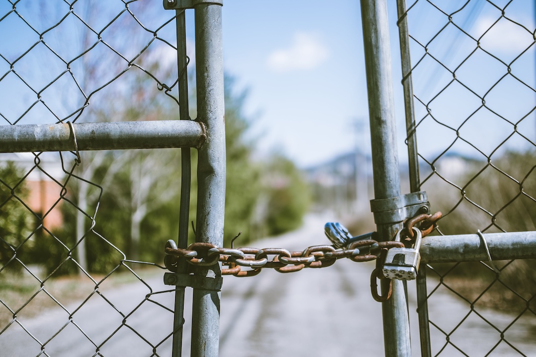 Puerta cerrada - Foto de Travis Saylor Pexels